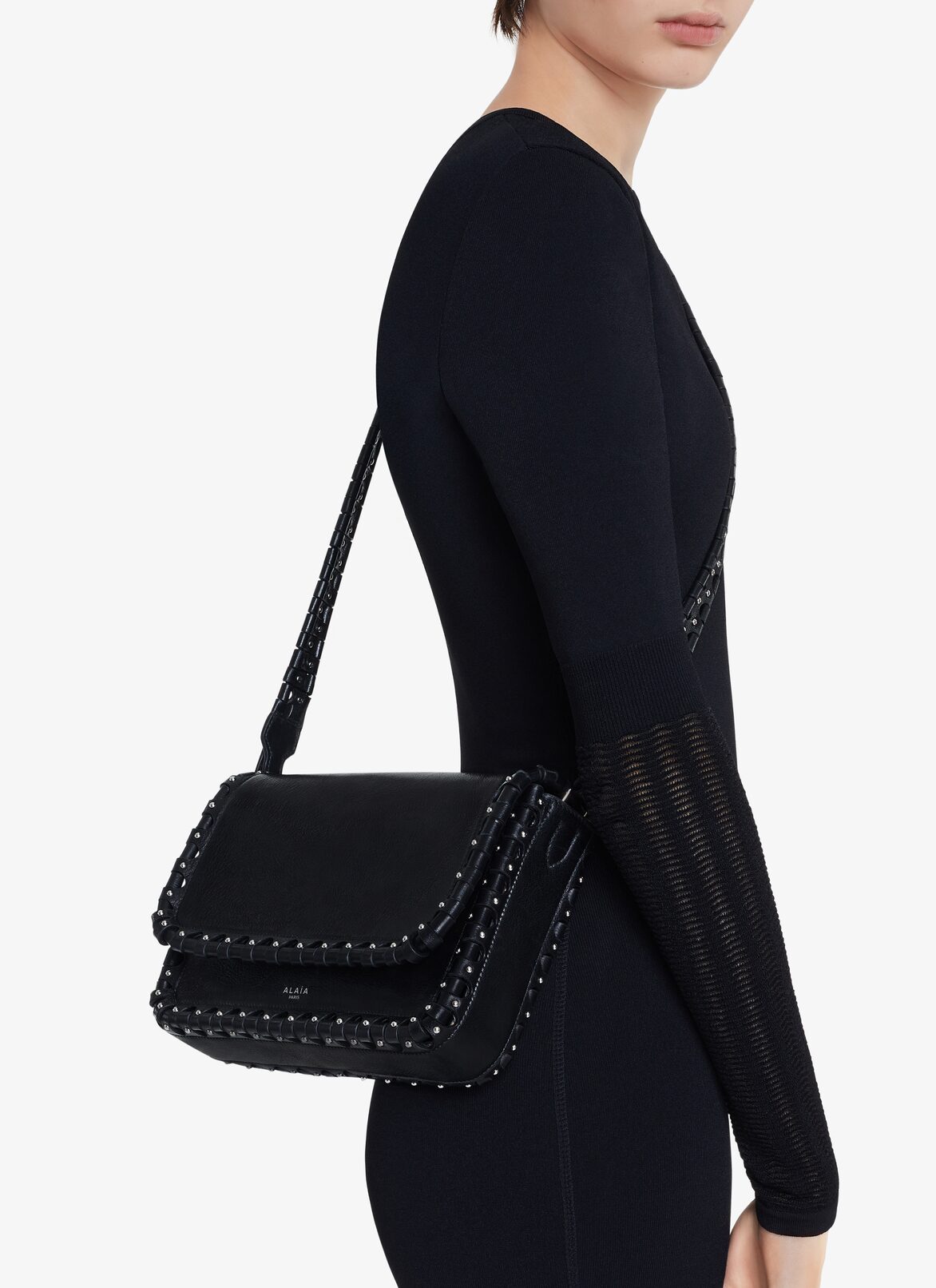 HINGE FLAP BAG  ALAÏA BLACK HINGE FLAP BAG